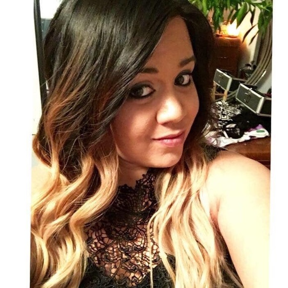 Meet your Posher, Julie - Picture 1 of 1